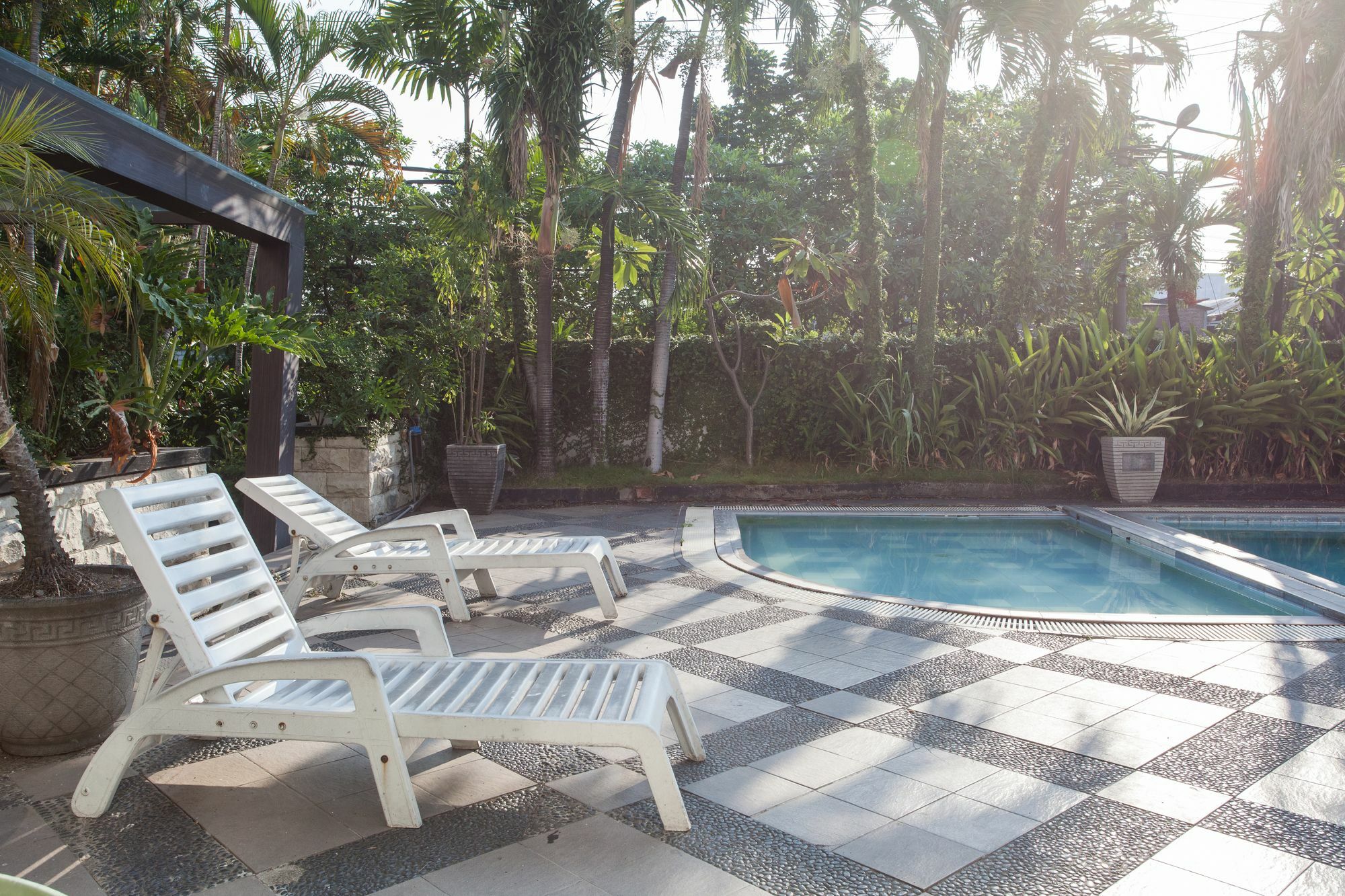 เรดดอร์ซ พรีเมียม แอท รายา งินเดน Hotel Wonocolo ภายนอก รูปภาพ